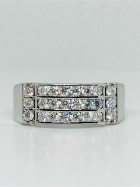 Mens MOISSANITE Ring size 9